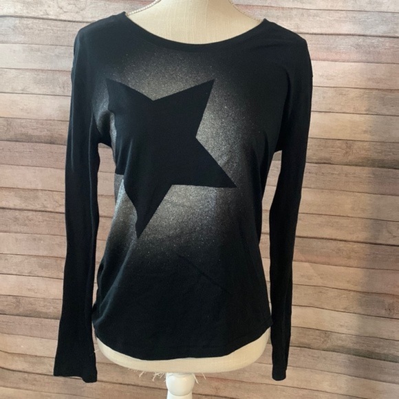 Xhilaration Junior’s Shirt. Size M - Picture 1 of 4